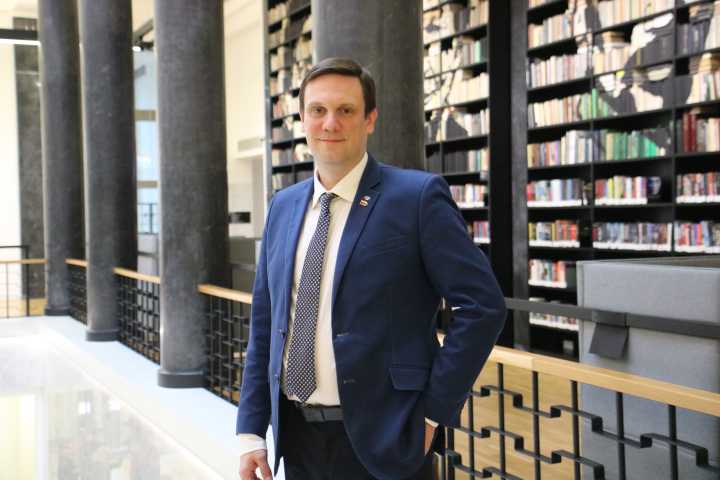 Seimas įpareigojo prekybininkus neparduotą maistą perduoti labdarai