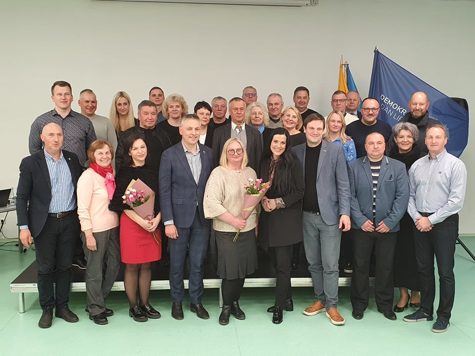 Demokratų sąjungos „Vardan Lietuvos“ skyriai – Vilniaus rajone, Radviliškyje ir Utenoje