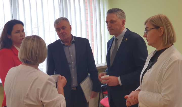 Parlamentaras Vytautas Bakas: „Netenkame žmonių, nes jie tiesiog miršta belaukdami eilėse“