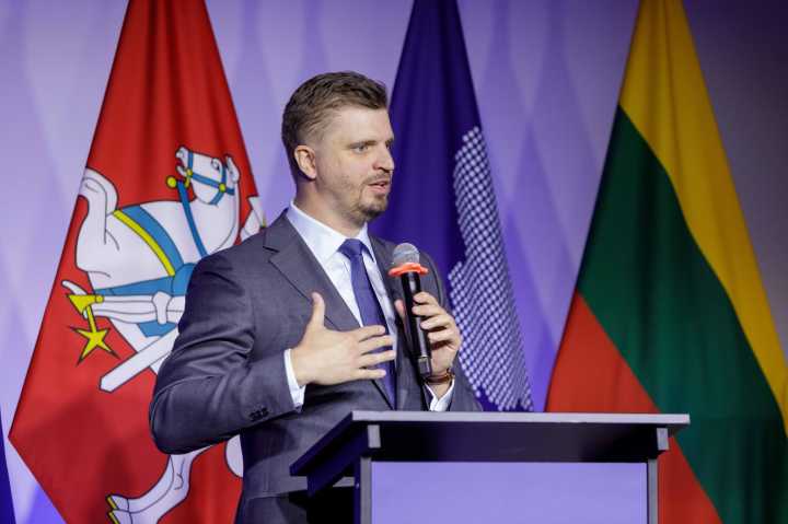 Demokratų kandidatas į prezidentus Giedrimas Jeglinskas ragina Gabrielių Landsbergį neskleisti visuomenėje panikos 