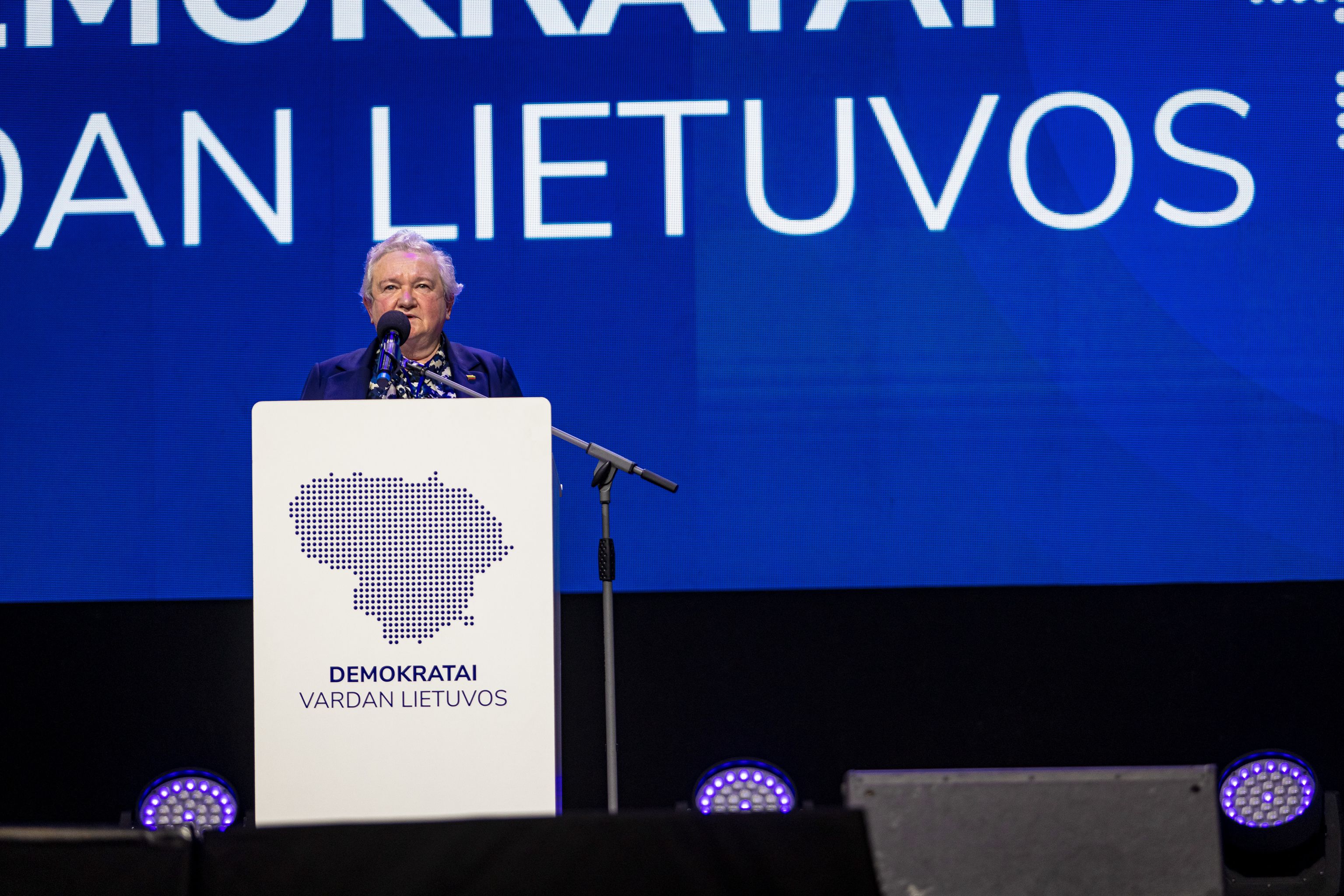 Seimo demokratai:  šiuo metu tikslinga stabdyti mokyklų tinklo pertvarką, dėmesį sutelkiant į vaikus iš Ukrainos