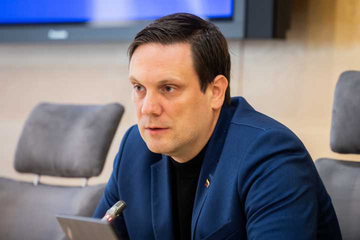 Universalios išmokos: ar galime „vaiko pinigų“ sėkmę pakartoti su bedarbiais?