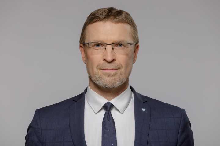 Linas Kukuraitis. Ši Vyriausybė ir „rekordinės“ pensijos arba kaip mūsų pensininkai mokytojams algas kelia 