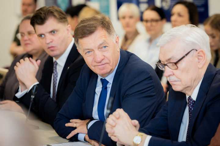 Algirdas Butkevičius. Buvusio premjero patarimai, kaip investuojant užsidirbti atostogoms