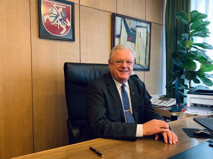 Vertindami reformą, demokratai sveikatos apsaugos ministrui siūlo išeiti ne atostogų, o iš darbo