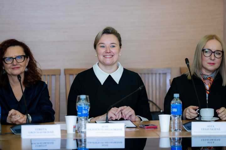 Turime dėti pastangas, kad mūsų mergaitės nepatirtų menstruacinio skurdo ir gėdos dėl to, kas yra visiškai natūralu