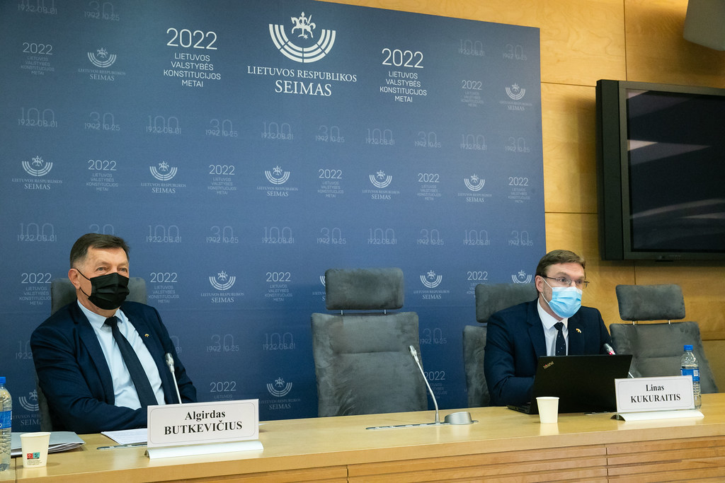 „Vardan Lietuvos“ atstovai pasiūlė Vyriausybei, kaip spręsti energetinės priklausomybės ir infliacijos pasekmes