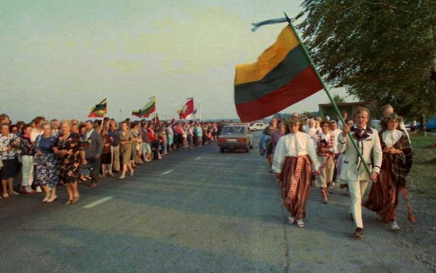 Rugpjūčio 23-ioji – Baltijos kelio diena (Juodojo kaspino diena)