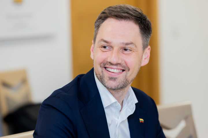 D. Griškevičius: „Darbdaviui mirus įsipareigojimai jo darbuotojams nėra paveldimi – socialinę jų apsaugą turi užtikrinti valstybė“