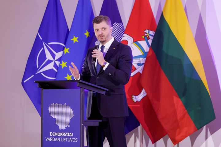 VRK vilkinamas atsakymas dėl G. Jeglinsko kelia klausimų dėl politinio spaudimo