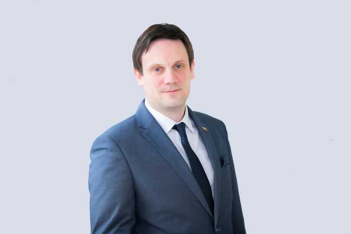 T. Tomilinas: regionuose viešasis transportas paliktas mirti, o drauge – ir žmonės be automobilių 