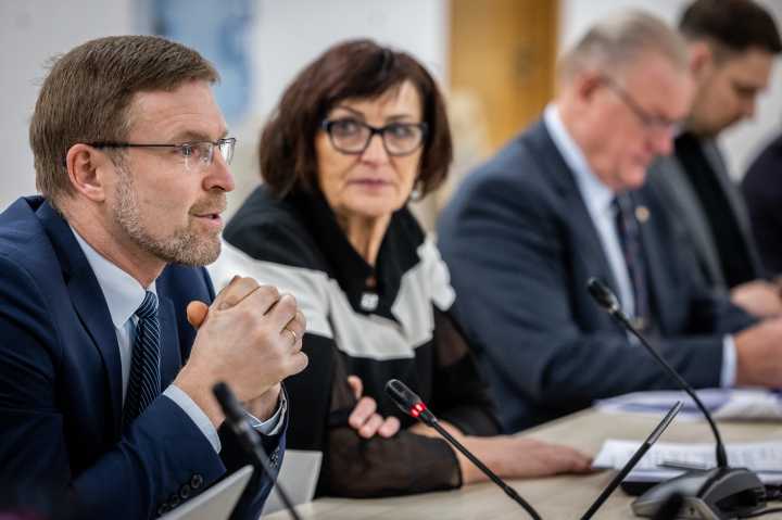 Demokratai reaguoja į Vyriausybės neveiksnumą – teikia siūlymus dėl pensijų kaupimo sistemos