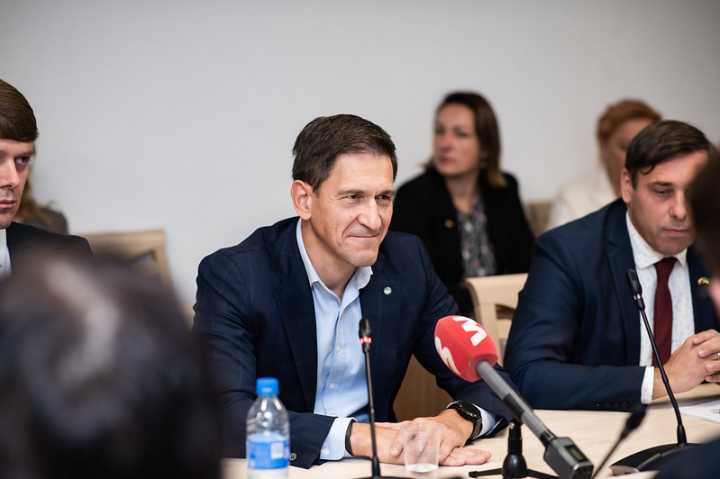 Demokratai kviečiasi energetikos ministrą D. Kreivį – kels klausimus dėl neigiamo poveikio energetikos sektoriui